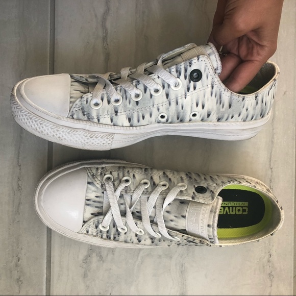 Converse shoes with unique pattern - Picture 2 of 6